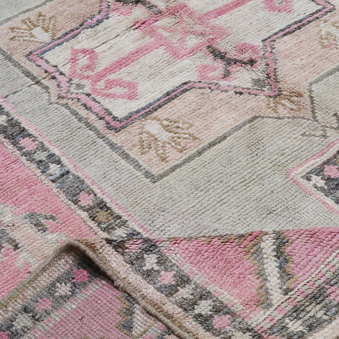 RUGS | VINTAGE – Juxtaposition Home