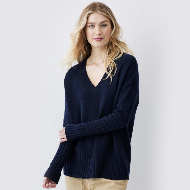 The Classic Cashmere V-Neck Sweater in Navy